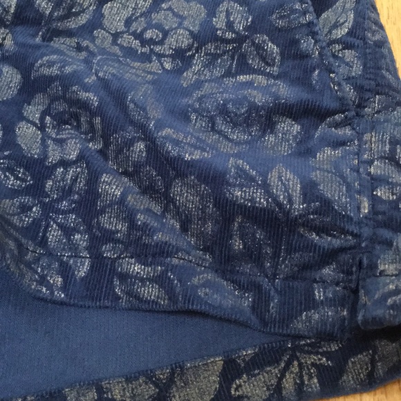Abercrombie & Fitch Gold and Blue Floral Shorts - Picture 4 of 8